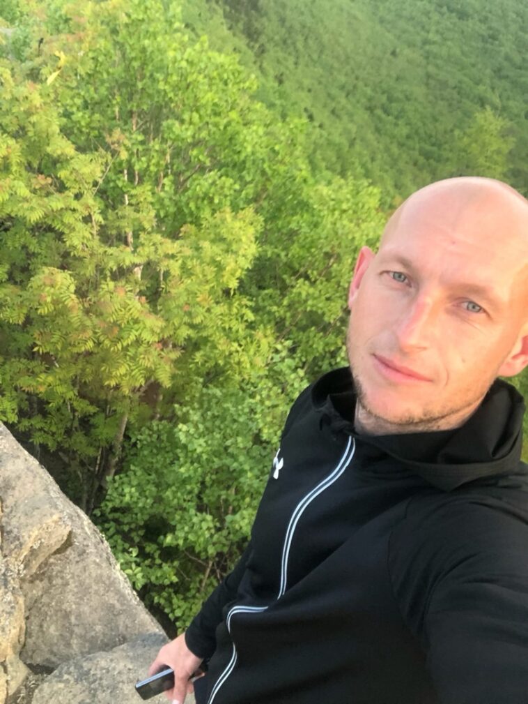 Александр Фролов
