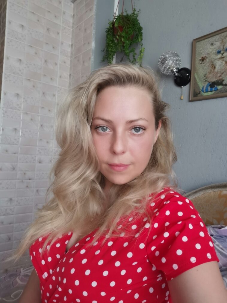 Оленька Маслова